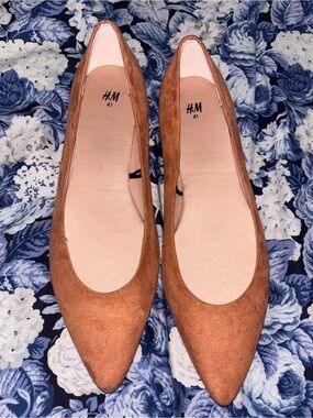 H&M Tan Pointed-Toe Ballet Flats